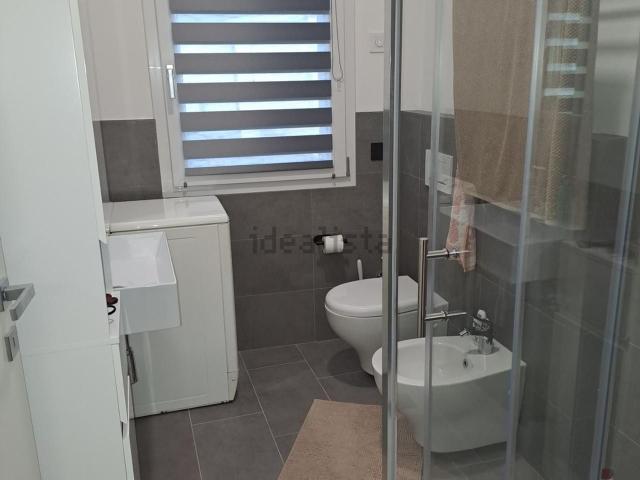 Appartamento in affitto di 768 m² in Via Giampaolo Maggi