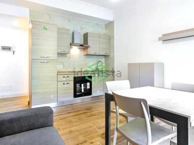 Appartamento in affitto di 76 m² in Via di Valle Aurelia, 134