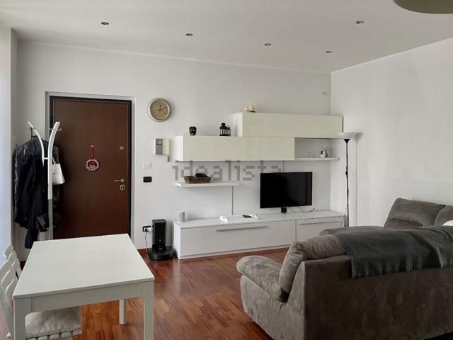 Appartamento in affitto di 76 m² in Via Giovita Scalvini, 6