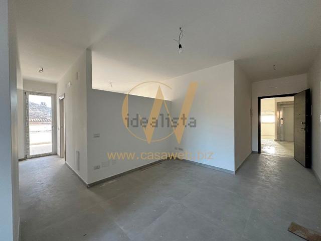 Appartamento in affitto di 76 m² in Via Nazionale Appia