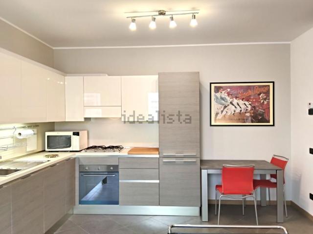 Appartamento in affitto di 78 m² in Via Antonio Locatelli, 2