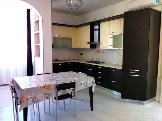 Appartamento in affitto di 78 m² in Via Aurelio Cassiodoro, 7