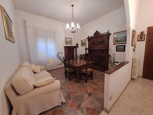 Appartamento in affitto di 78 m² in Via del Gignoro, 133
