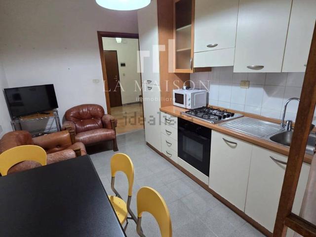 Appartamento in affitto di 78 m² in Via Francesco Longano, 18