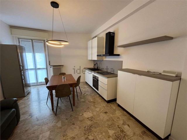 Appartamento in affitto di 78 m² in Via Geremia Bonomelli, 47