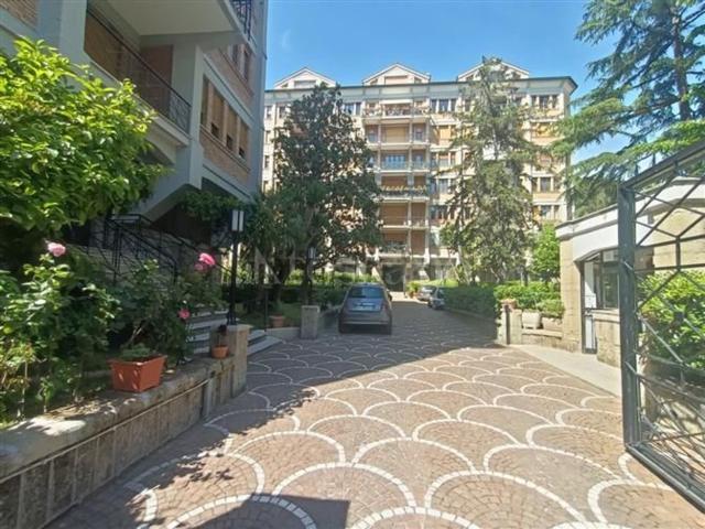 Appartamento in affitto di 78 m² in Via Luigi Lilio