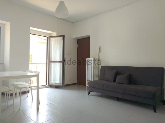 Appartamento in affitto di 78 m² in Via Roberto Cozzi, 50