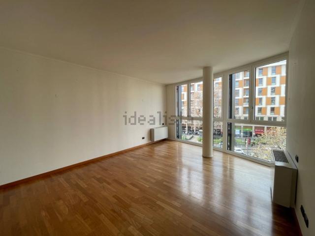 Appartamento in affitto di 79 m² in Largo la Foppa, 2