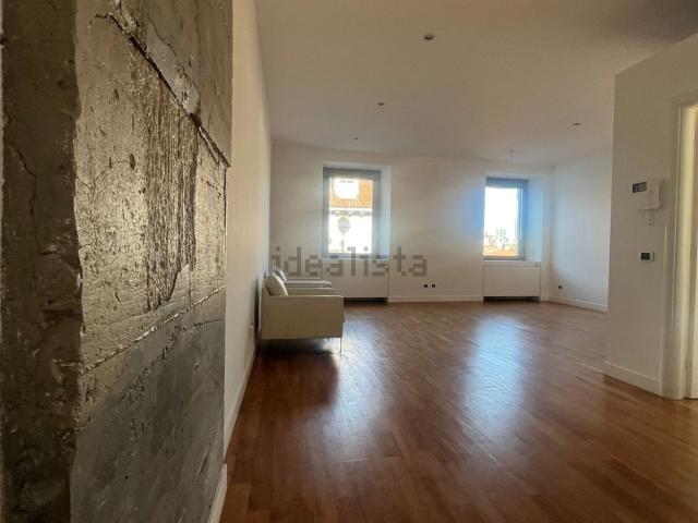 Appartamento in affitto di 79 m² in Via Arco, 1