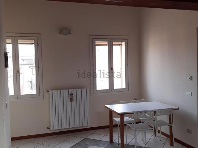 Appartamento in affitto di 79 m² in Via Garagnani