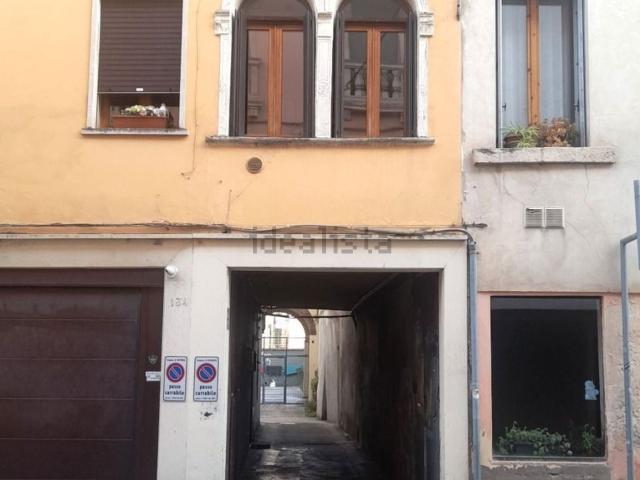 Appartamento in affitto di 83 m² in Contrada Porta Santa Lucia