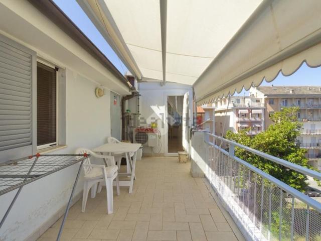 Appartamento in affitto di 83 m² in Via dei Devoto