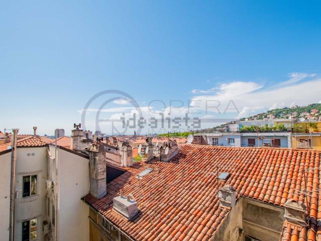 Appartamento in affitto di 83 m² in Via Francesco Crispi, 62