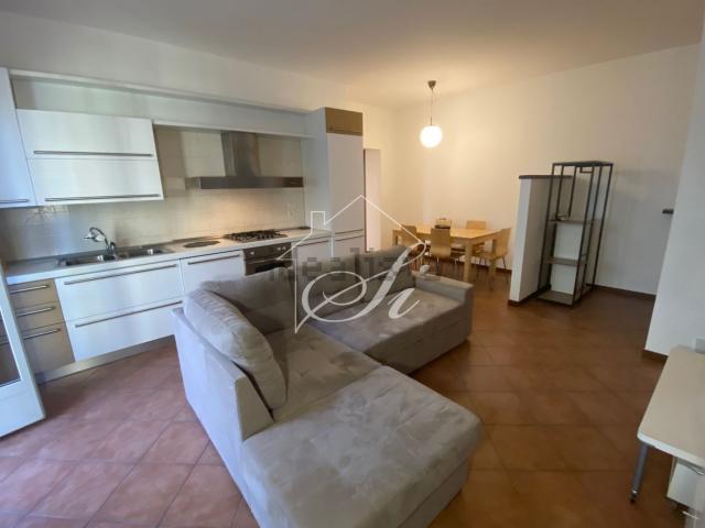 Appartamento in affitto di 83 m² in Via Gavirate, 21