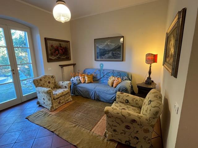 Appartamento in affitto di 83 m² in Via Godola, 28