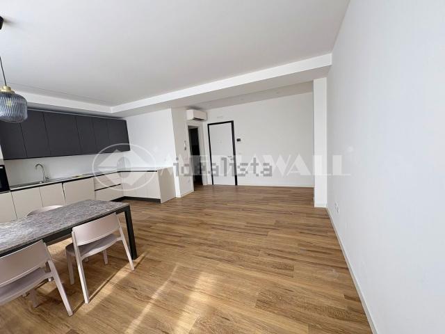 Appartamento in affitto di 83 m² in Via Guglielmo Oberdan, 27