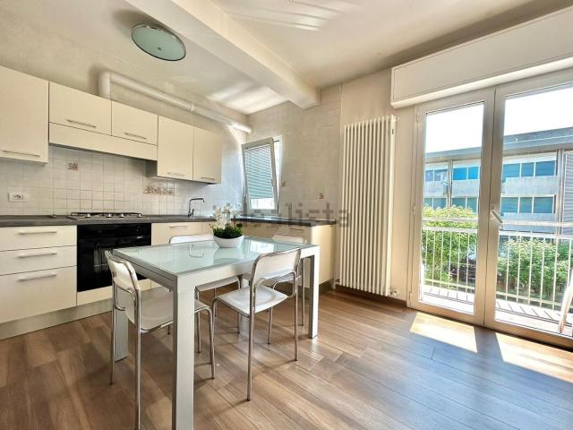 Appartamento in affitto di 83 m² in Viale Nino Bixio, 1