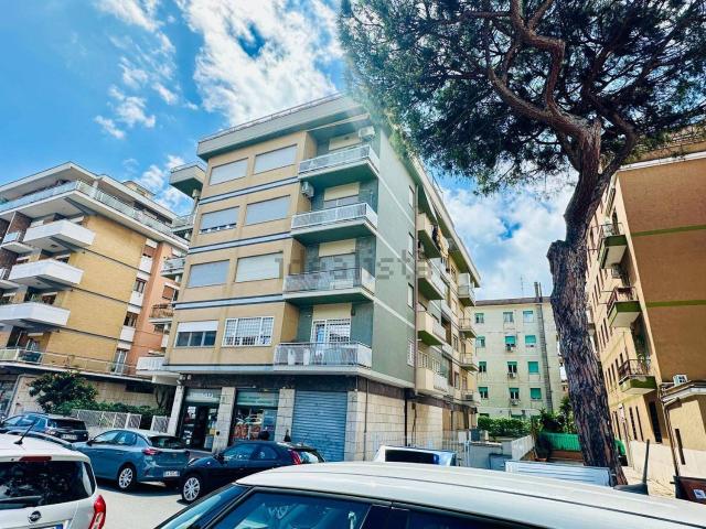 Appartamento in affitto di 83 m² in Viale Paolo Orlando, 74