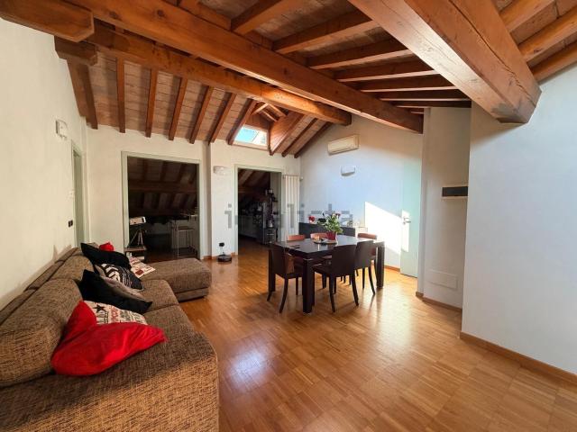 Appartamento in affitto di 80 m² in Corso Camillo Benso Conte di Cavour, 38