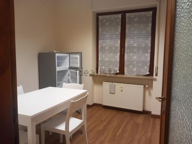 Appartamento in affitto di 80 m² in Largo cesare battisti, 32