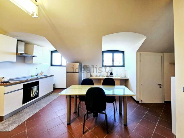 Appartamento in affitto di 120 m² in Piazza Ossicella