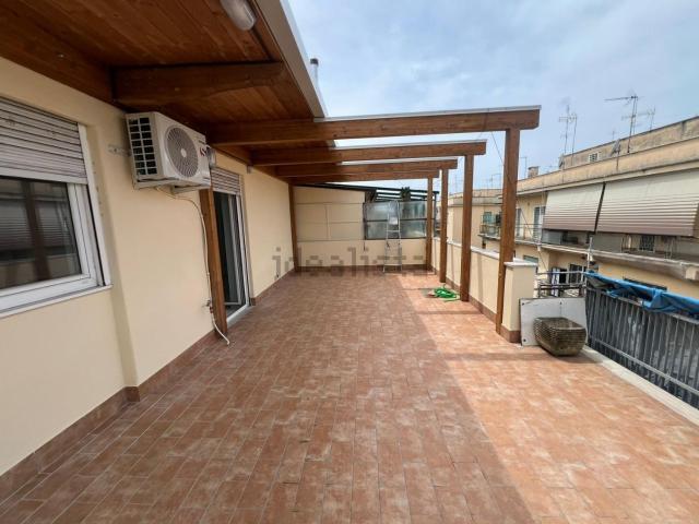 Appartamento in affitto di 80 m² in Via Val Cristallina
