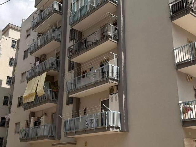 Appartamento in affitto di 80 m² in Via Alessandro Fighera, 1