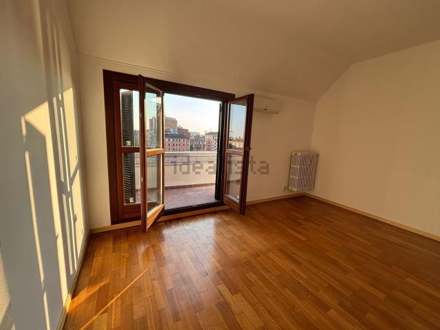 Appartamento in affitto di 80 m² in Via Antonio Fogazzaro, 1