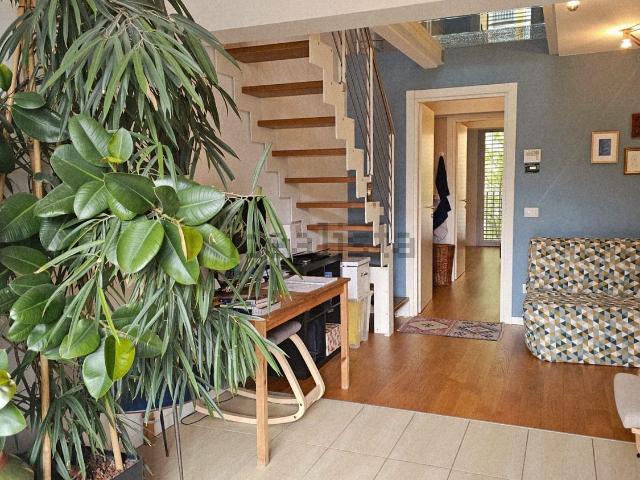 Appartamento in affitto di 80 m² in Via Balduccio da Pisa, 10
