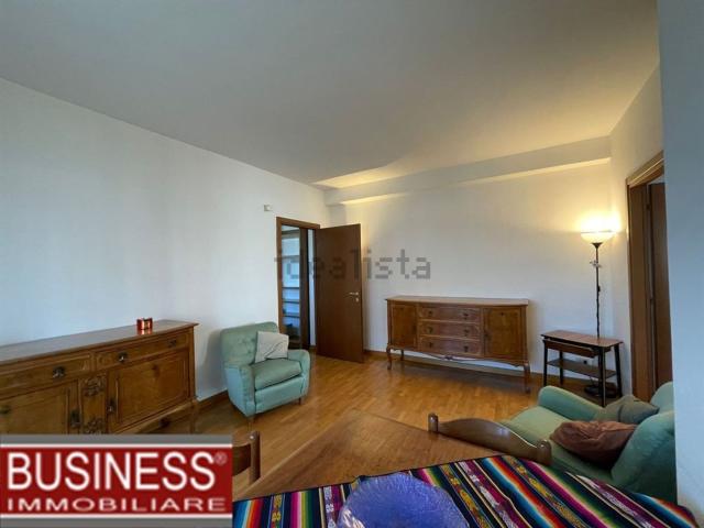 Appartamento in affitto di 80 m² in Via Bartolomeo Colleoni, 9
