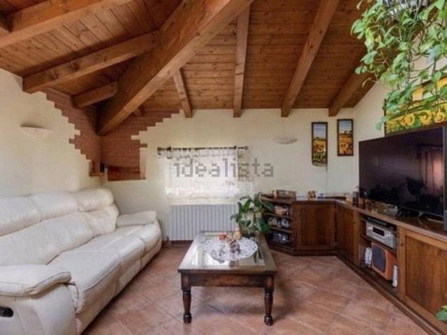 Appartamento in affitto di 80 m² in Via Benedetto Schiassi