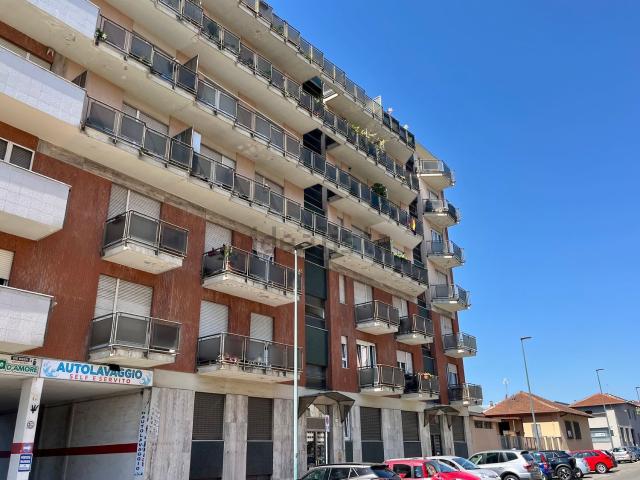 Appartamento in affitto di 80 m² in Via Carolina Invernizio, 32