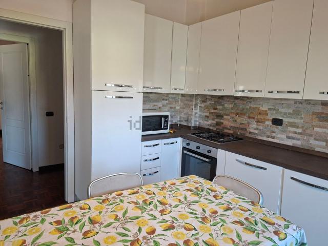 Appartamento in affitto di 80 m² in Via Cesare Battisti