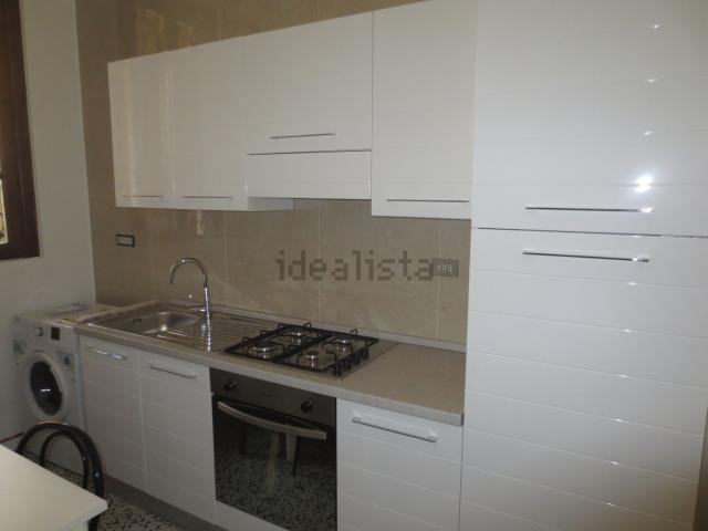 Appartamento in affitto di 80 m² in Via Ciro Menotti, 4