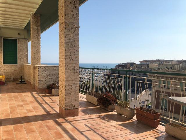 Appartamento in affitto di 80 m² in Via Cristoforo Colombo