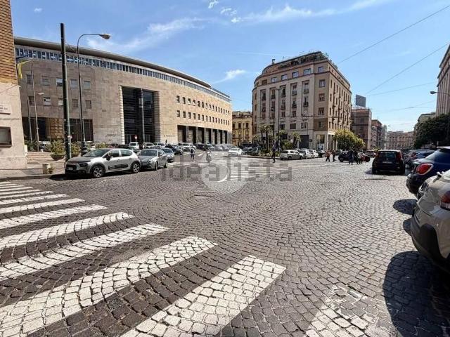 Appartamento in affitto di 80 m² in Via dei Fiorentini, 32