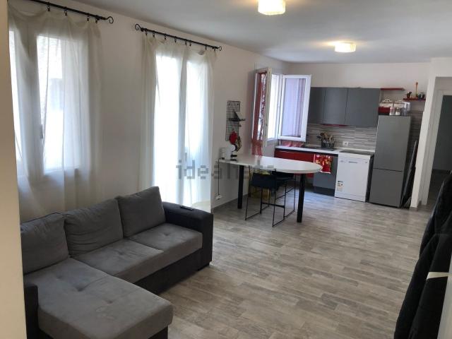 Appartamento in affitto di 80 m² in Via del Turco, 8