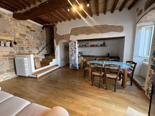 Appartamento in affitto di 80 m² in Via del Verzaro, 23