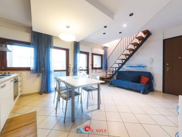 Appartamento in affitto di 80 m² in Via delle Agavi