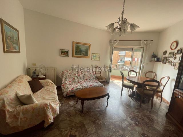 Appartamento in affitto di 80 m² in Via Ennio Visca