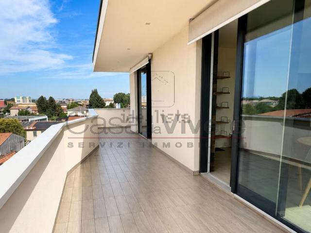 Appartamento in affitto di 80 m² in Via Enrico Caterino Davila, 30