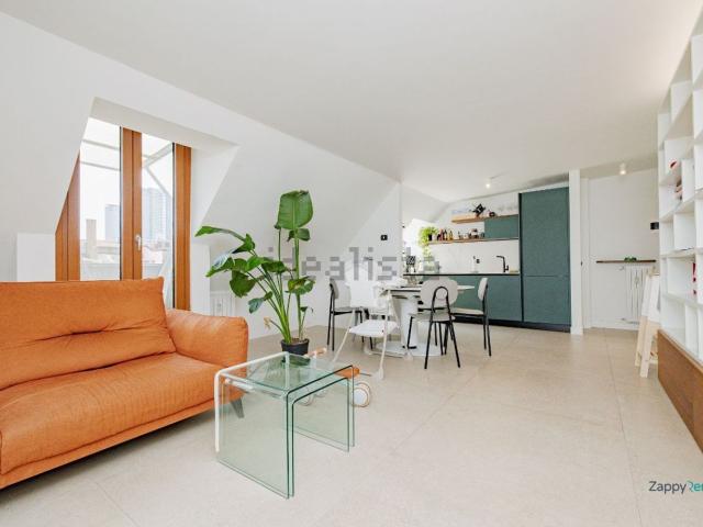 Appartamento in affitto di 80 m² in Via Ercole Oldofredi, 11