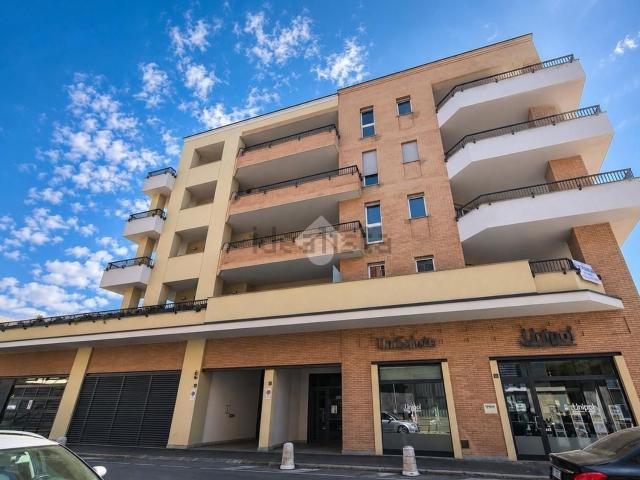 Appartamento in affitto di 80 m² in Via Fratelli Carando, 51
