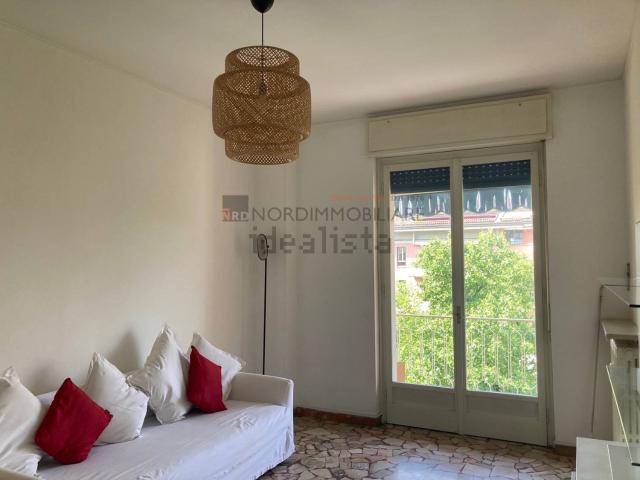 Appartamento in affitto di 80 m² in Via Fratelli Lechi