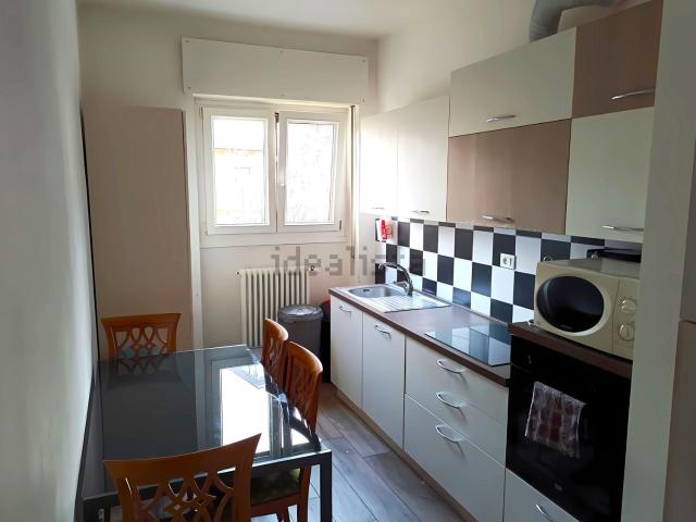 Appartamento in affitto di 80 m² in Via Giovanni Pascoli