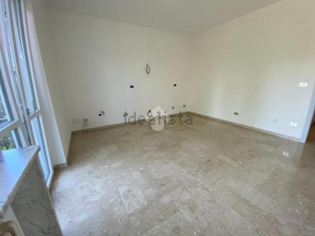 Appartamento in affitto di 80 m² in Via Giovenale Sampò, 2