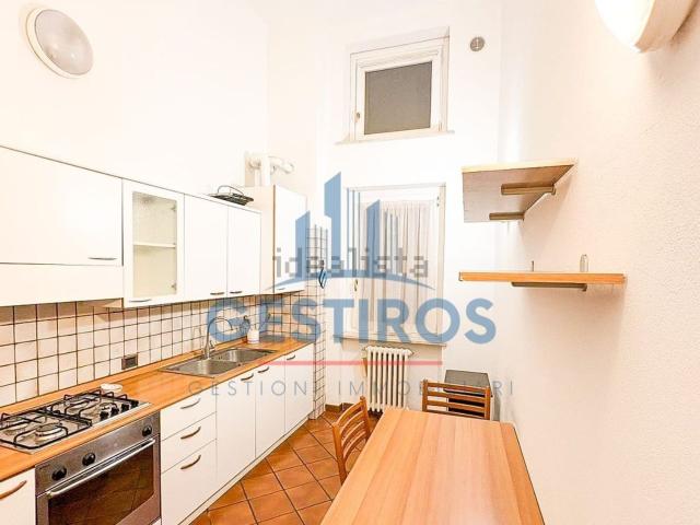 Appartamento in affitto di 80 m² in Via Giosuè Carducci