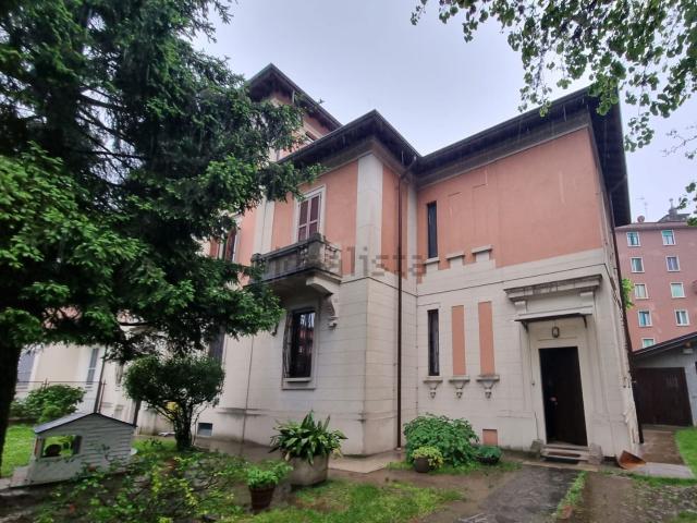 Appartamento in affitto di 80 m² in Via Gian Rinaldo Carli, 8