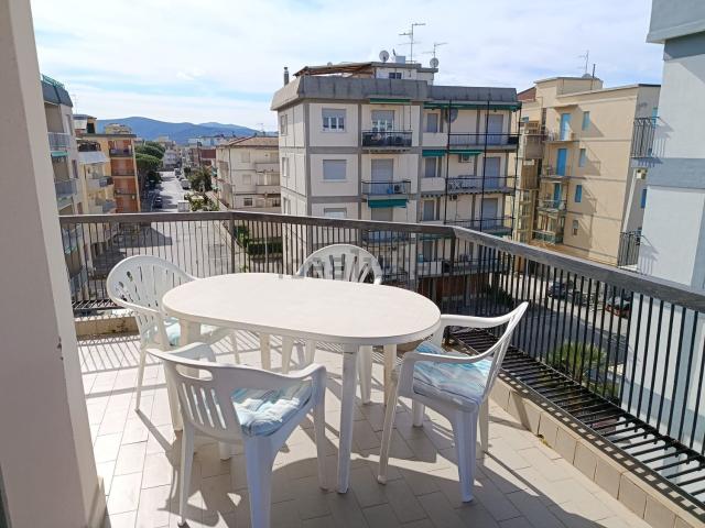 Appartamento in affitto di 80 m² in Via Lago Sebino, 3