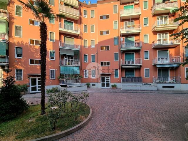 Appartamento in affitto di 80 m² in Via Lorenteggio, 205